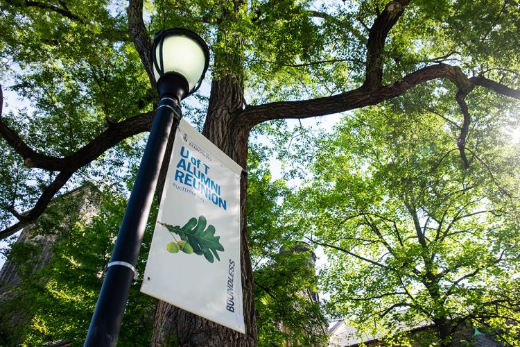 alumni reunion sign