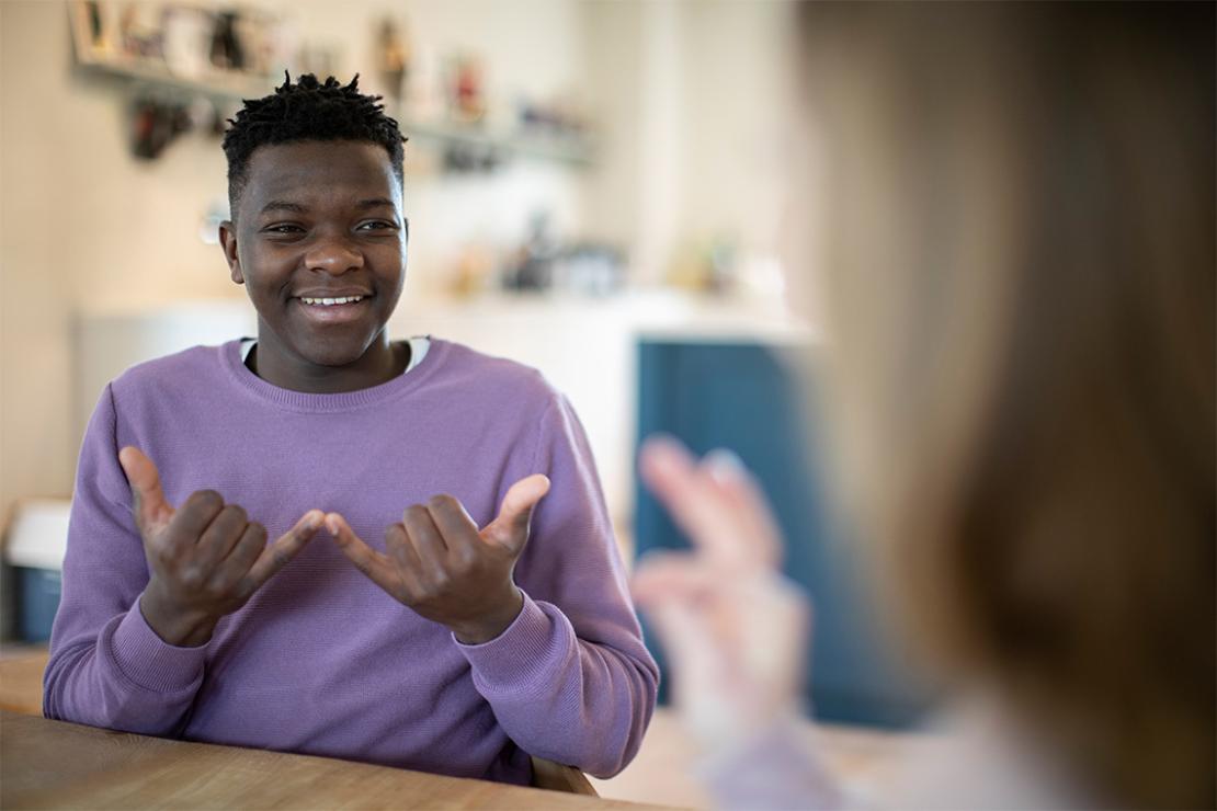 In U Of T’s New ASL Course, Students Learn How To Sign – And Better ...