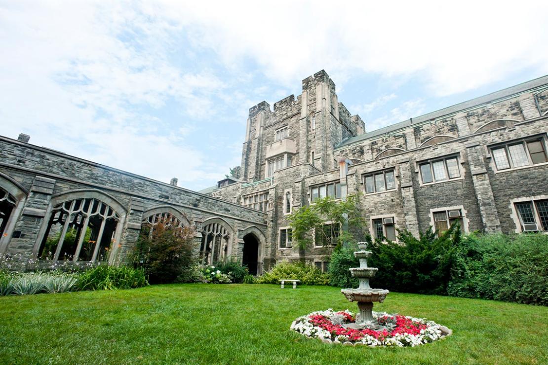 U of T reaches deal to acquire Knox College building on King’s College ...